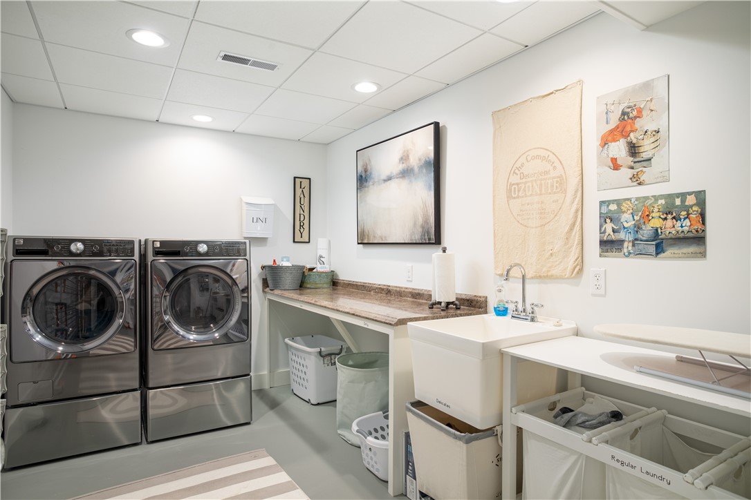 585 Wolcott Avenue Middletown, RI 02842 - Photo 45 of 49 laundry