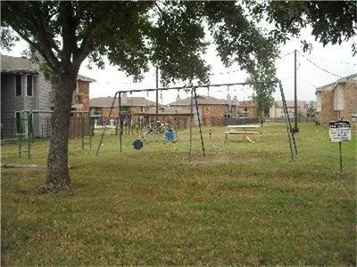 $600 | 1005 Cottonbowl Drive, Taylor, TX 76574