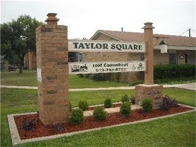 $600 | 1005 Cottonbowl Drive, Taylor, TX 76574