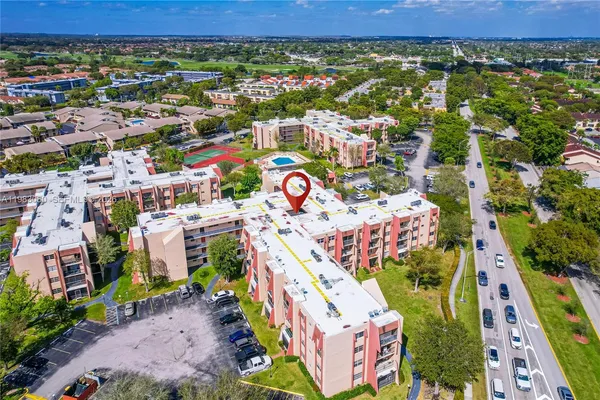 $2,800 | 13715 Kendale Lakes Circle, Unit A304, Miami, FL 33183