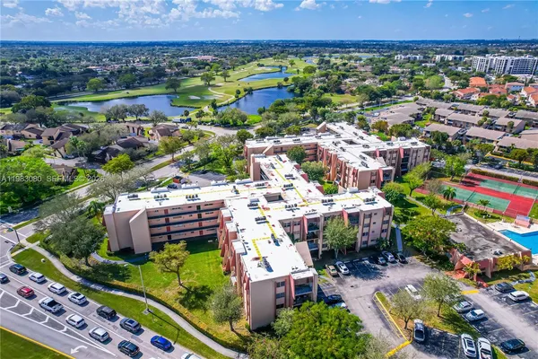 $2,800 | 13715 Kendale Lakes Circle, Unit A304, Miami, FL 33183