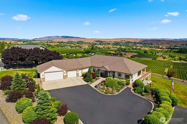 $910,000 | 332 Marisa Hill Road, Selah, WA 98942