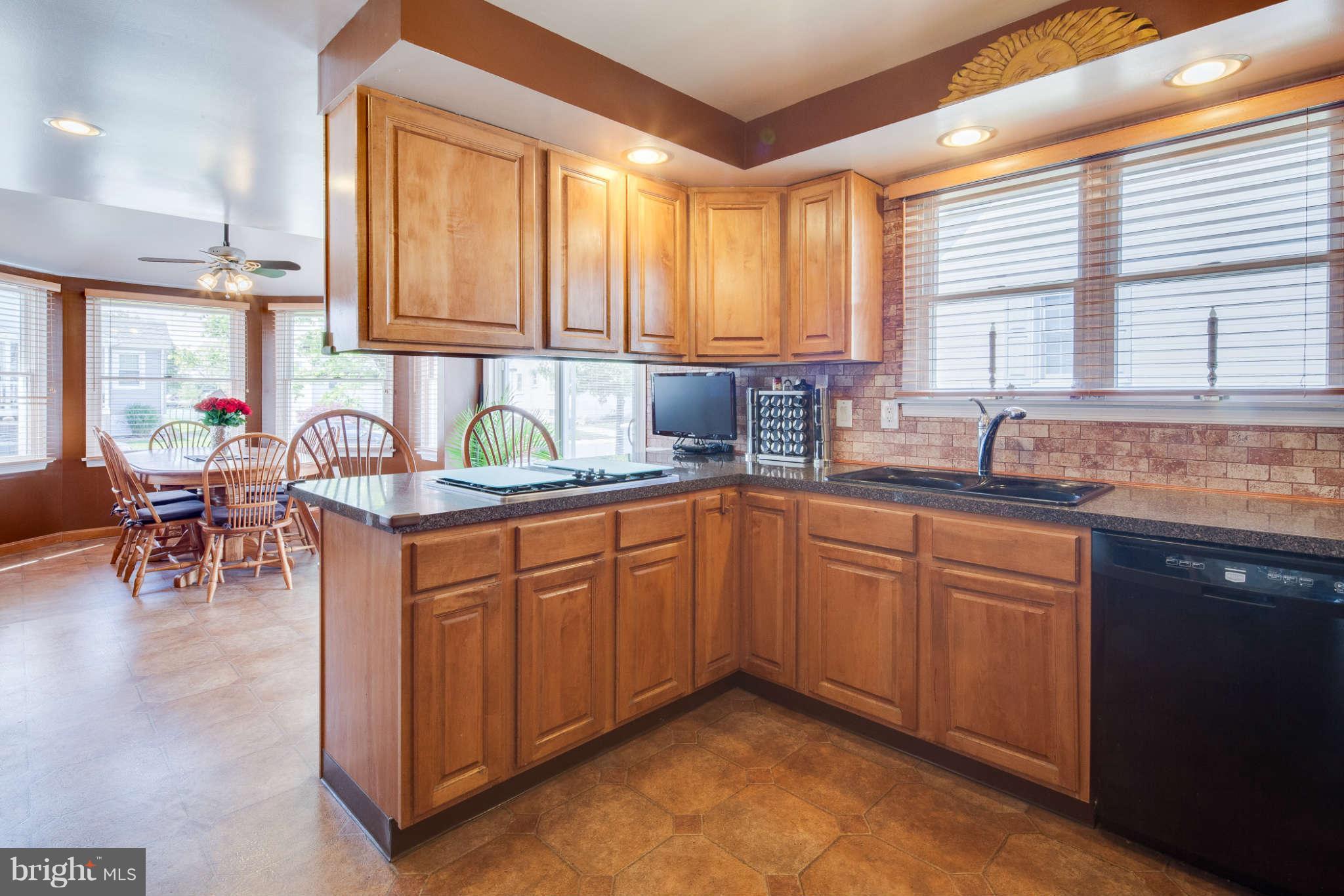 3217 Lynch Road Baltimore, MD 21219 - Photo 12 of 29 Kitchen