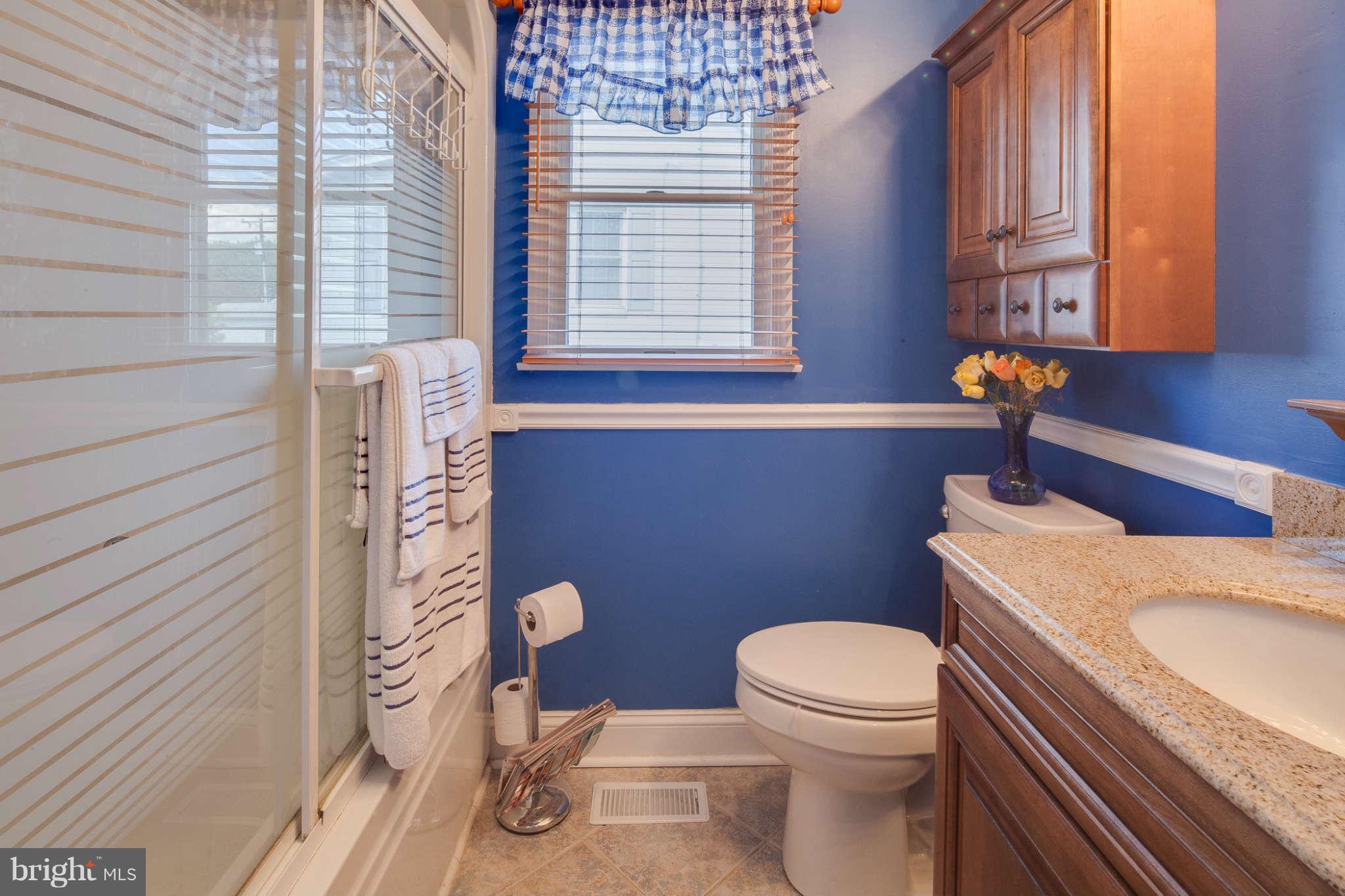 3217 Lynch Road Baltimore, MD 21219 - Photo 16 of 29 Bath