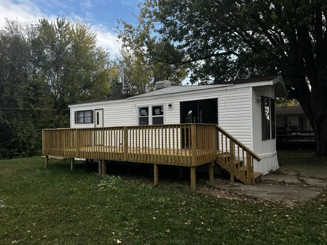 $28,500 | 14 Manor Circle, Mount Carroll, IL 61053