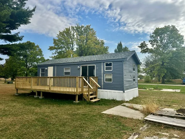 $28,500 | 14 Manor Circle, Mount Carroll, IL 61053