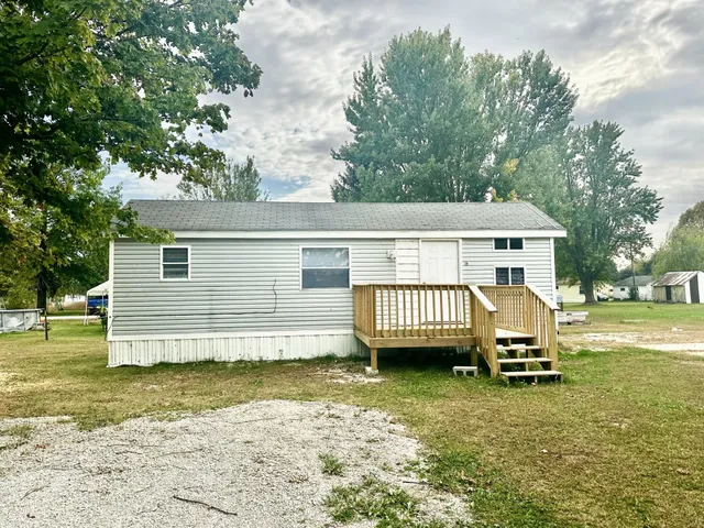 $28,500 | 14 Manor Circle, Mount Carroll, IL 61053