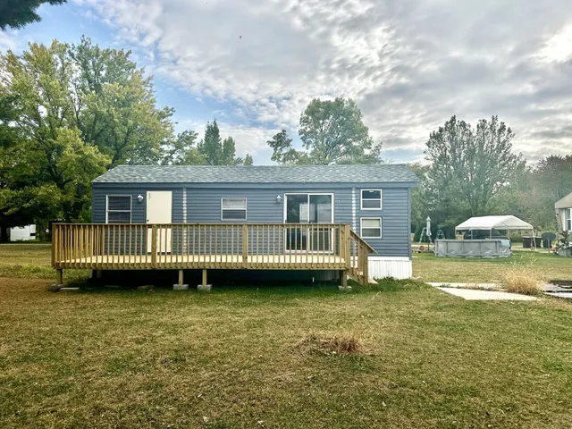 $28,500 | 14 Manor Circle, Mount Carroll, IL 61053