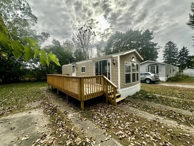 $28,500 | 14 Manor Circle, Mount Carroll, IL 61053