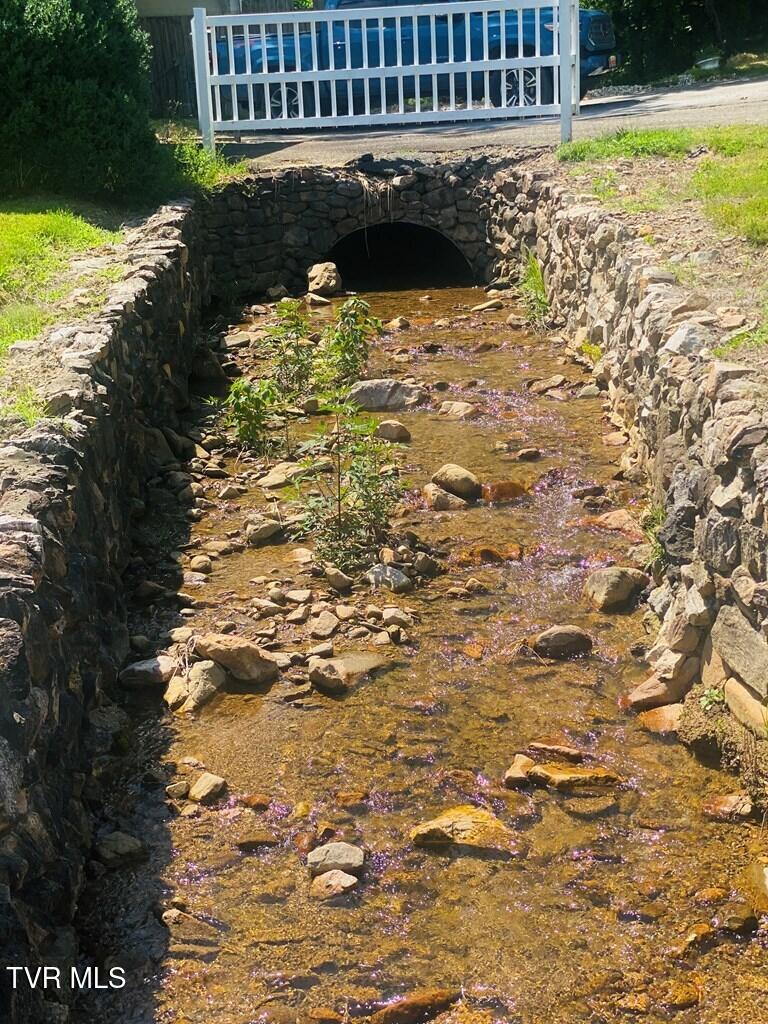 1820 Pine Orchard Road Butler, TN 37640 - Photo 6 of 13 237520_5