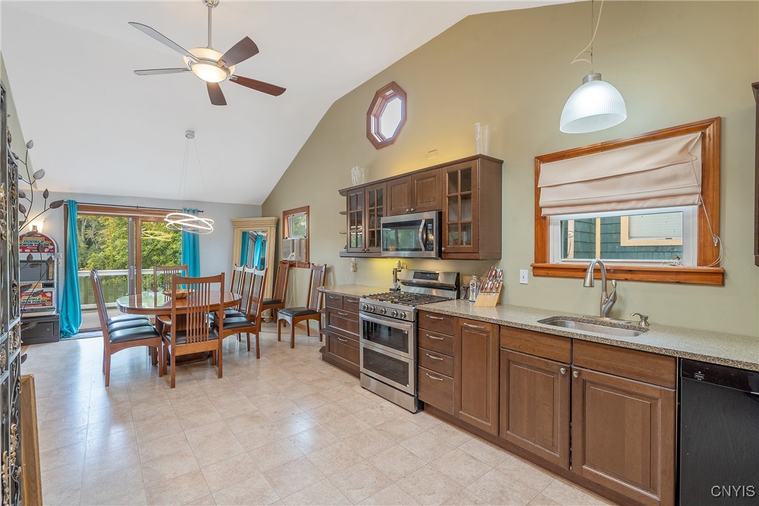 3354 B Hayes Road Lysander, NY 13027 - Photo 5 of 23