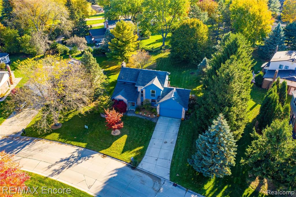 931 Stag Ridge Road Rochester Hills, MI 48309 - Photo 3 of 34