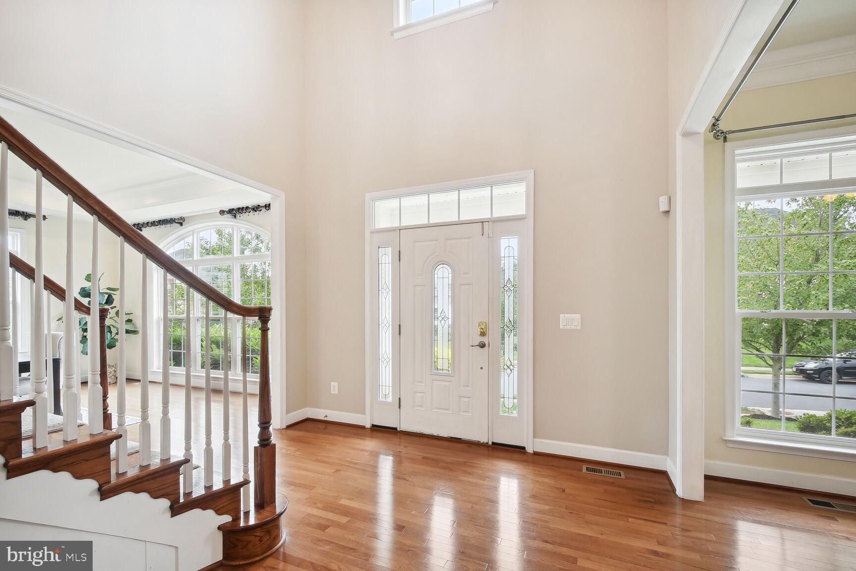 41956 Riding Mill Place Ashburn, VA 20148 - Photo 5 of 36 Gallery Image 5