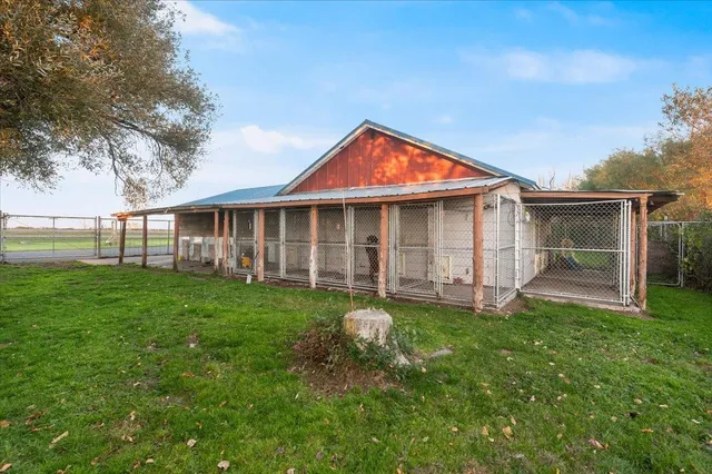 $500,000 | 30995 Highway 2, Ashland, WI 54806