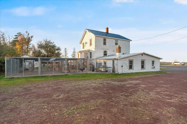 $500,000 | 30995 Highway 2, Ashland, WI 54806