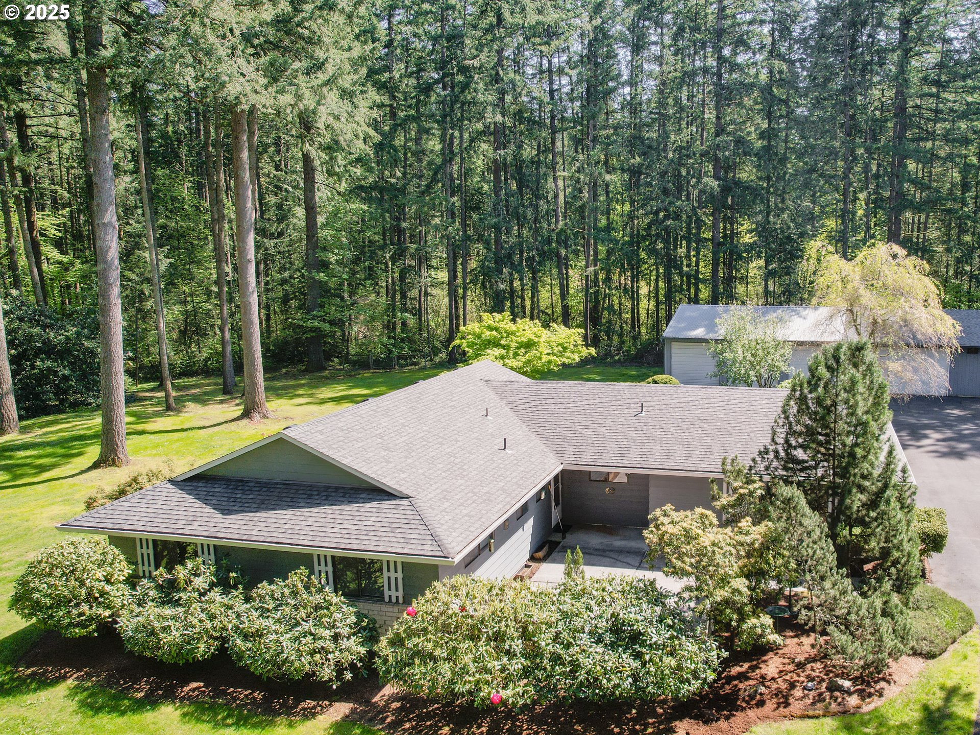 24434 South Hayfield Road Beavercreek, OR 97004 - Photo 1 of 40 Gallery Image 1
