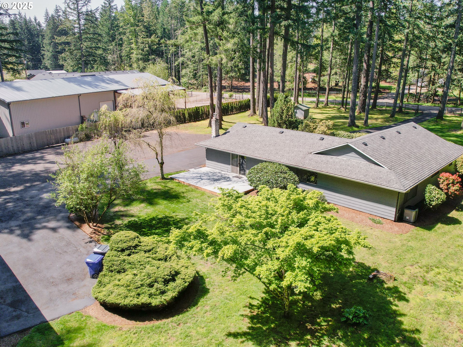 24434 South Hayfield Road Beavercreek, OR 97004 - Photo 5 of 40 Gallery Image 5