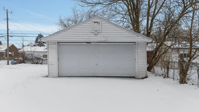 $145,000 | 22290 Eastwood Avenue, Warren, MI 48089