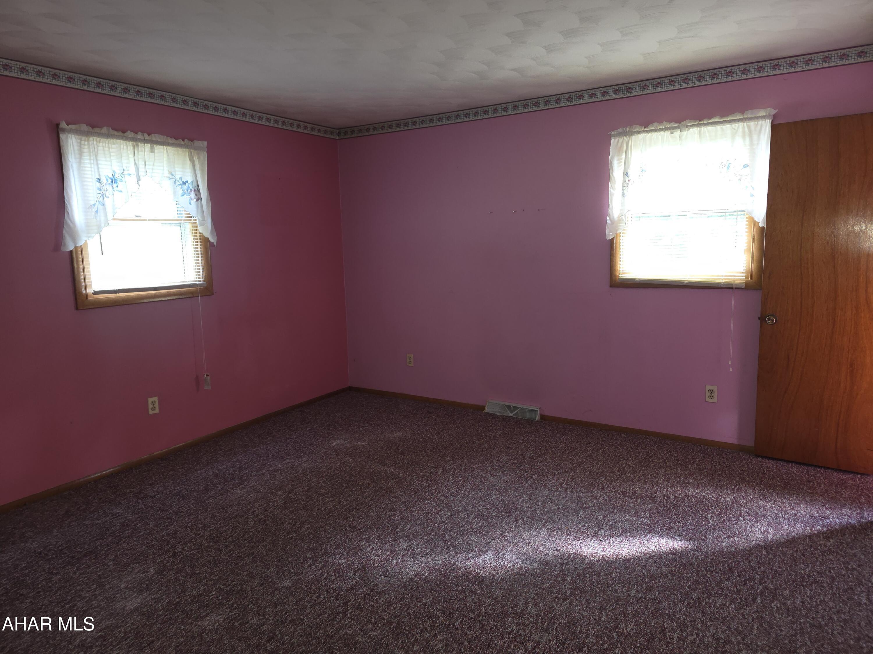 335 6th Street Tyrone, PA 16686 - Photo 6 of 15