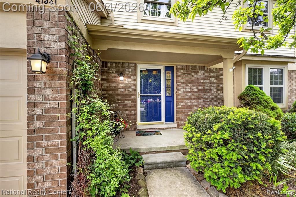 41531 Simcoe Drive Canton, MI 48188 - Photo 3 of 45