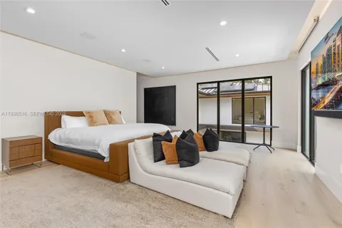 $6,845,000 | 6003 Southwest 80th Street, South Miami, FL 33143