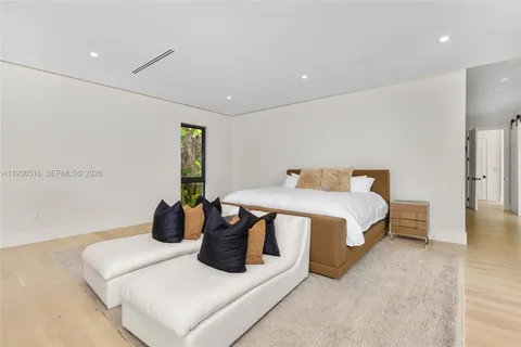 $6,845,000 | 6003 Southwest 80th Street, South Miami, FL 33143