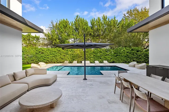 $6,845,000 | 6003 Southwest 80th Street, South Miami, FL 33143