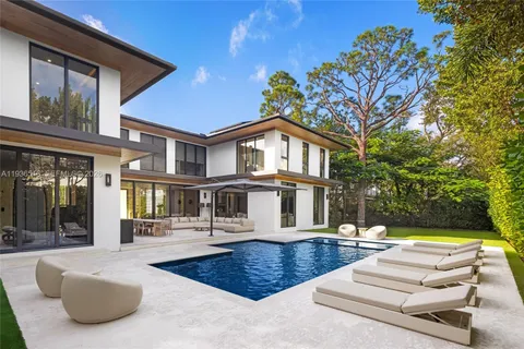 $6,845,000 | 6003 Southwest 80th Street, South Miami, FL 33143