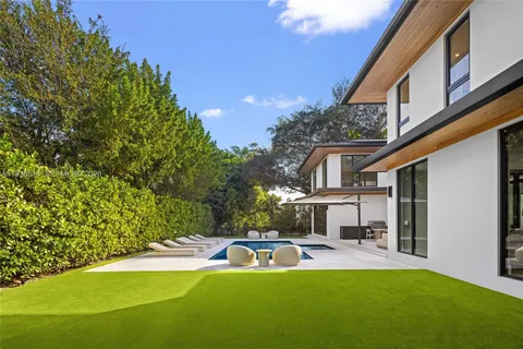 $6,845,000 | 6003 Southwest 80th Street, South Miami, FL 33143