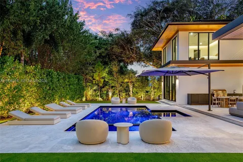 $6,845,000 | 6003 Southwest 80th Street, South Miami, FL 33143