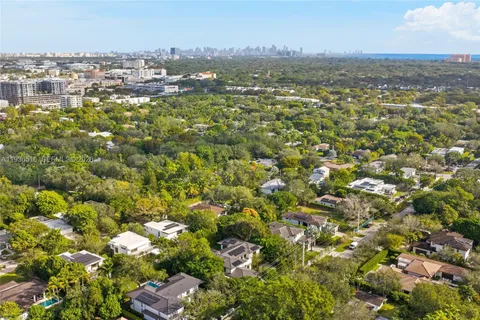 $6,845,000 | 6003 Southwest 80th Street, South Miami, FL 33143