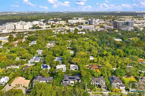 $6,845,000 | 6003 Southwest 80th Street, South Miami, FL 33143