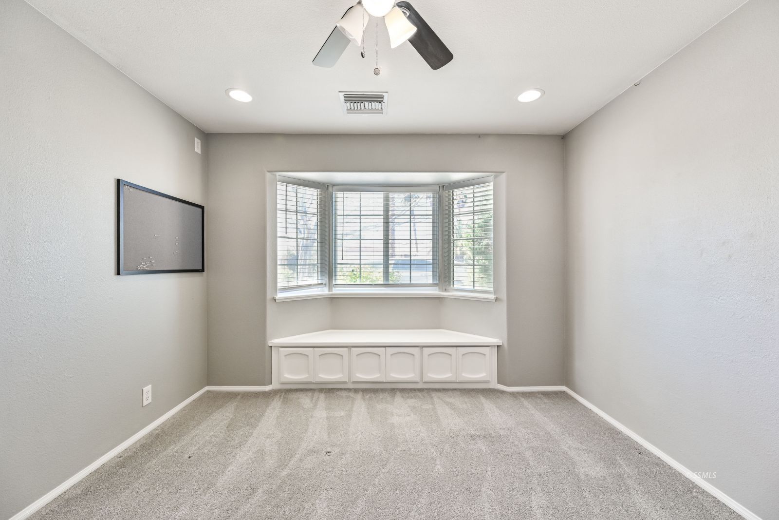 2112 Camino El Canon Ridgecrest, CA 93555 - Photo 11 of 21