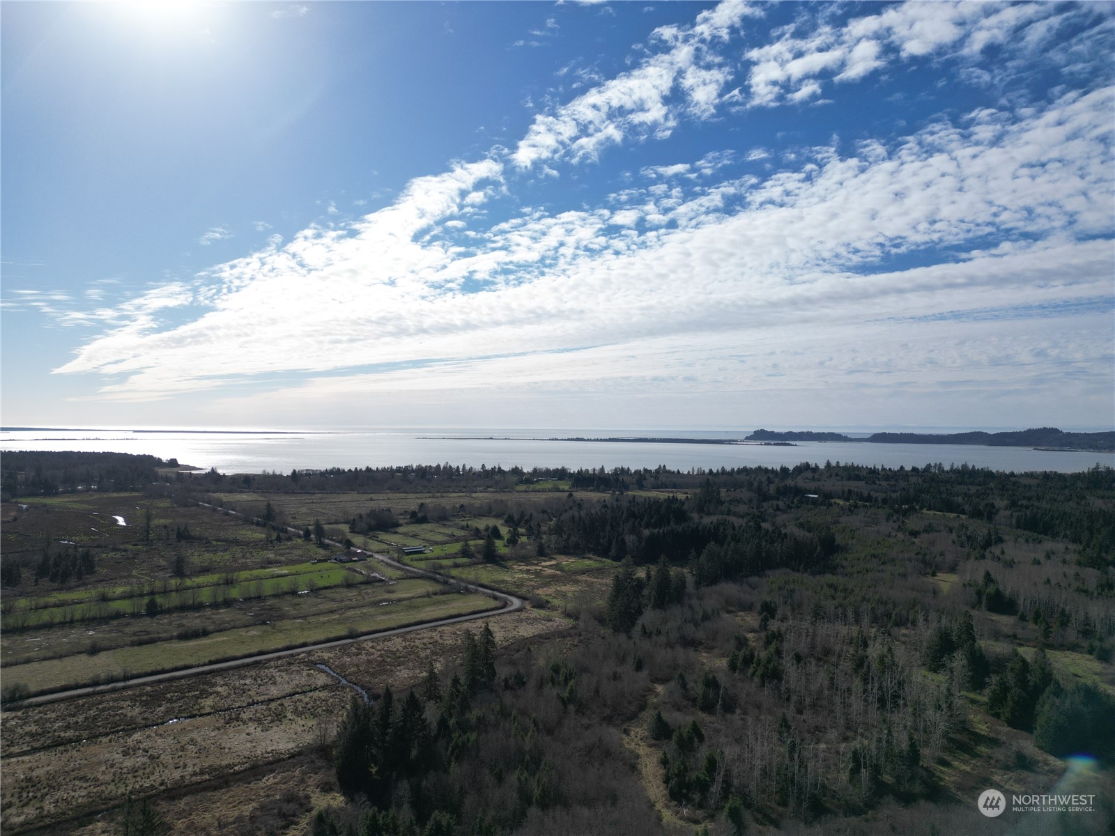 630 Chinook Valley Road Long Beach, WA 98631 - Photo 12 of 27 a view of a road with an ocean