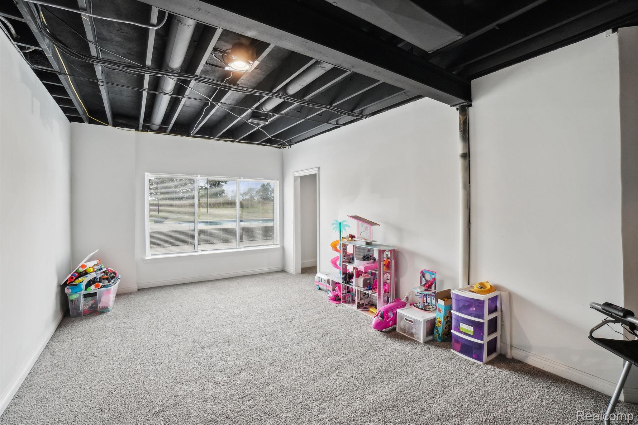5911 Hartland Road Fenton, MI 48430 - Photo 34 of 45 Gallery Image 34