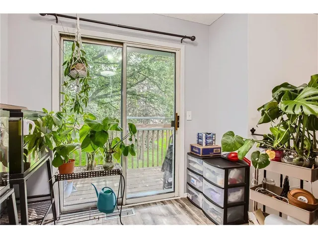 $189,900 | 5940 Fernwood Street, Shoreview, MN 55126