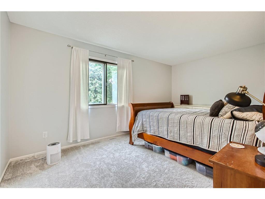 5940 Fernwood Street Shoreview, MN 55126 - Photo 8 of 11