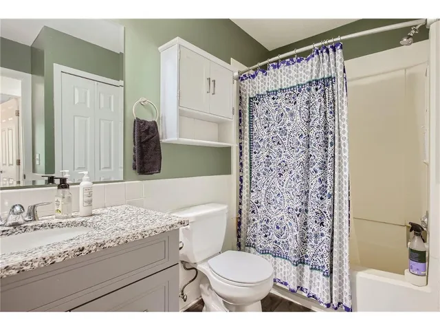 $189,900 | 5940 Fernwood Street, Shoreview, MN 55126