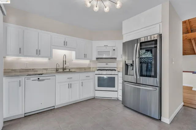 $4,495 | 57 Sereno Circle, Oakland, CA 94619