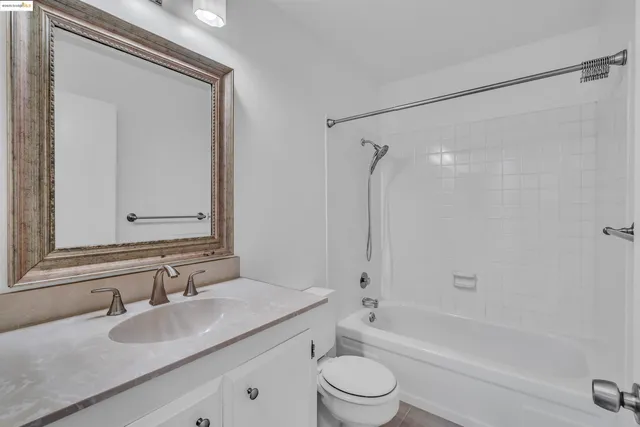 $4,495 | 57 Sereno Circle, Oakland, CA 94619