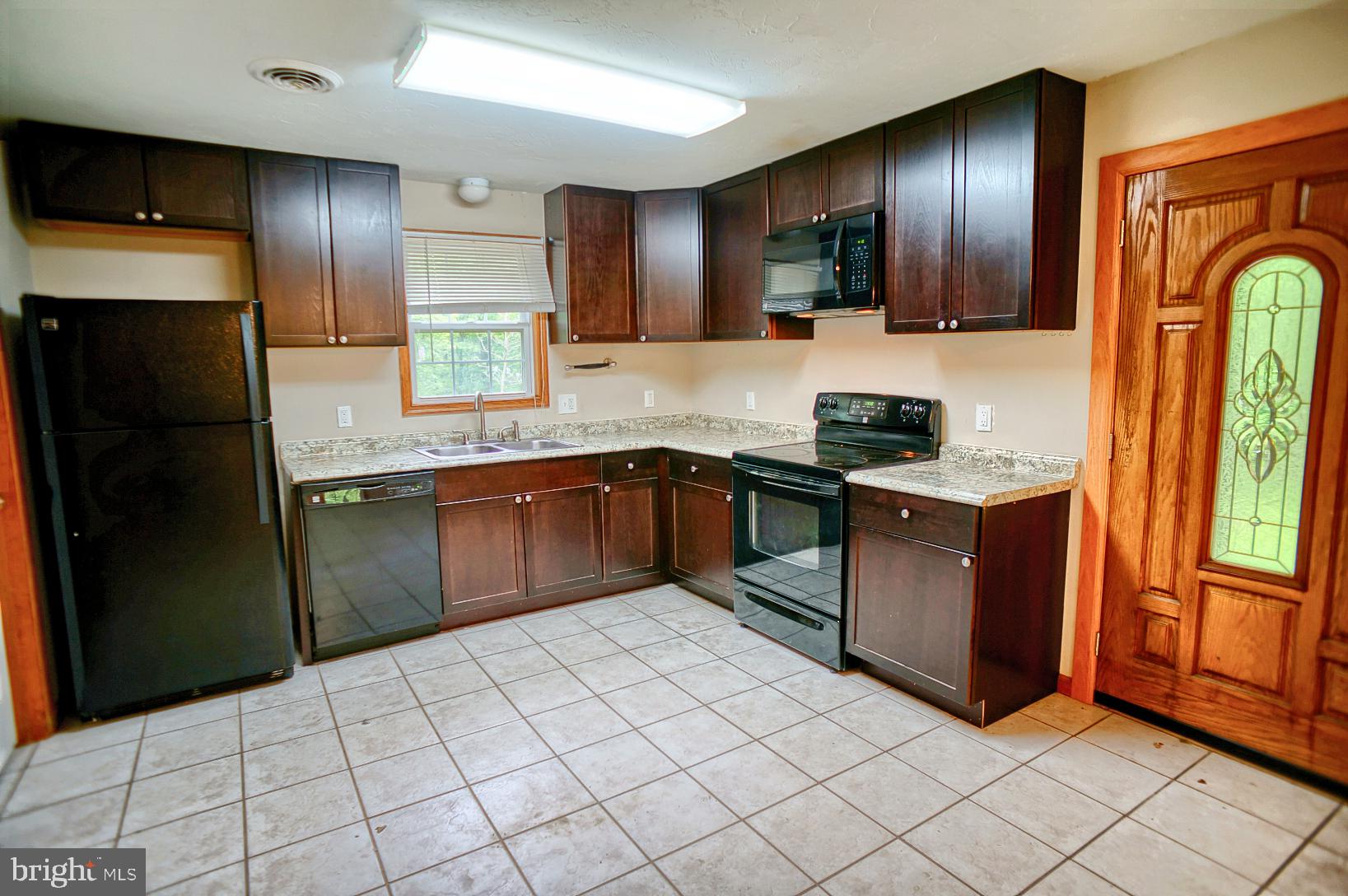 512 Packing House Road Hanover, PA 17331 - Photo 6 of 17