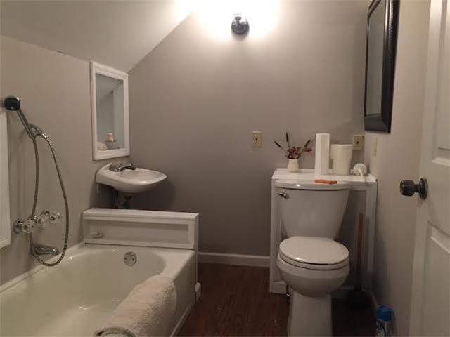 5337 Blackman Road Murfreesboro, TN 37129 - Photo 12 of 19 Upstairs Bath