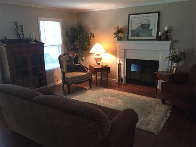 5337 Blackman Road Murfreesboro, TN 37129 - Photo 2 of 19 Living room view 1