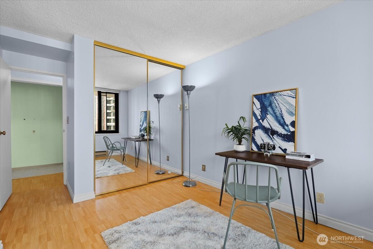2100 3rd Avenue, Unit 2505 Seattle, WA 98121 - Photo 24 of 40 a view of a interior of house