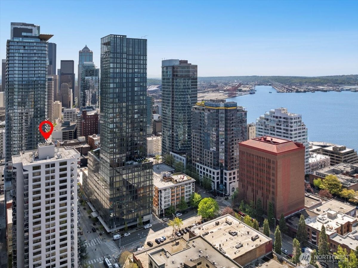 2100 3rd Avenue, Unit 2505 Seattle, WA 98121 - Photo 38 of 40 a picture of city view