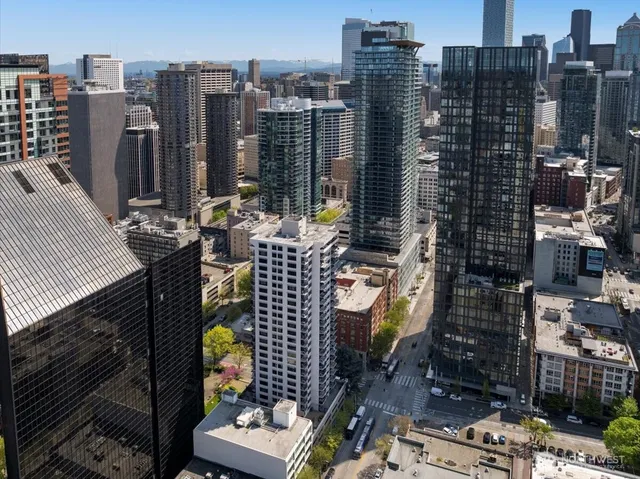 $595,000 | 2100 3rd Avenue, Unit 2505, Seattle, WA 98121