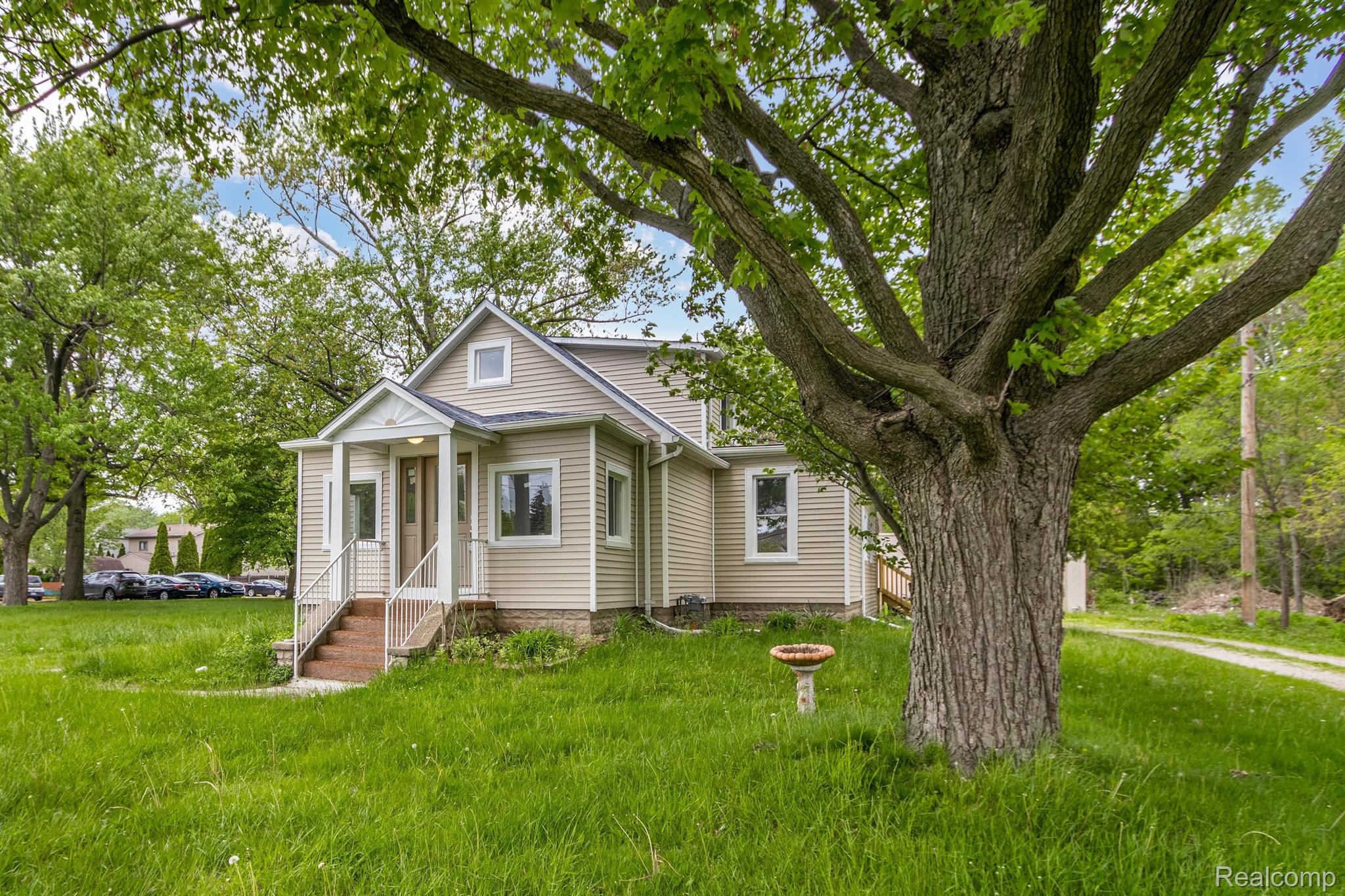 34312 Van Born Road Wayne, MI 48184 - Photo 3 of 50