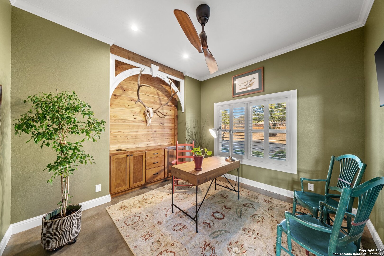 34 Rusty Spur Drive Fredericksburg, TX 78624 - Photo 17 of 49 a living room with furniture and a window
