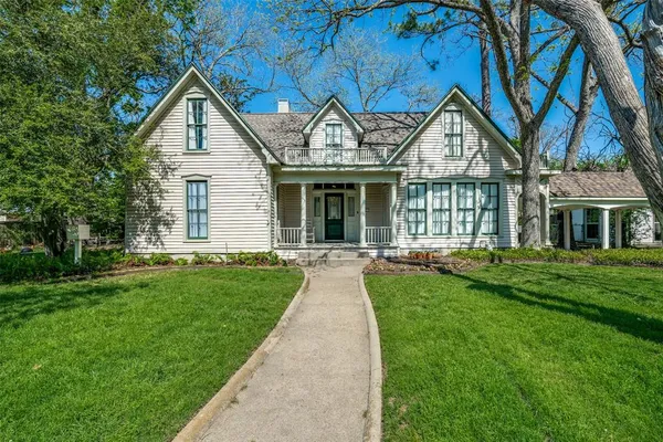 $385,000 | 401 Pacific Avenue, Terrell, TX 75160