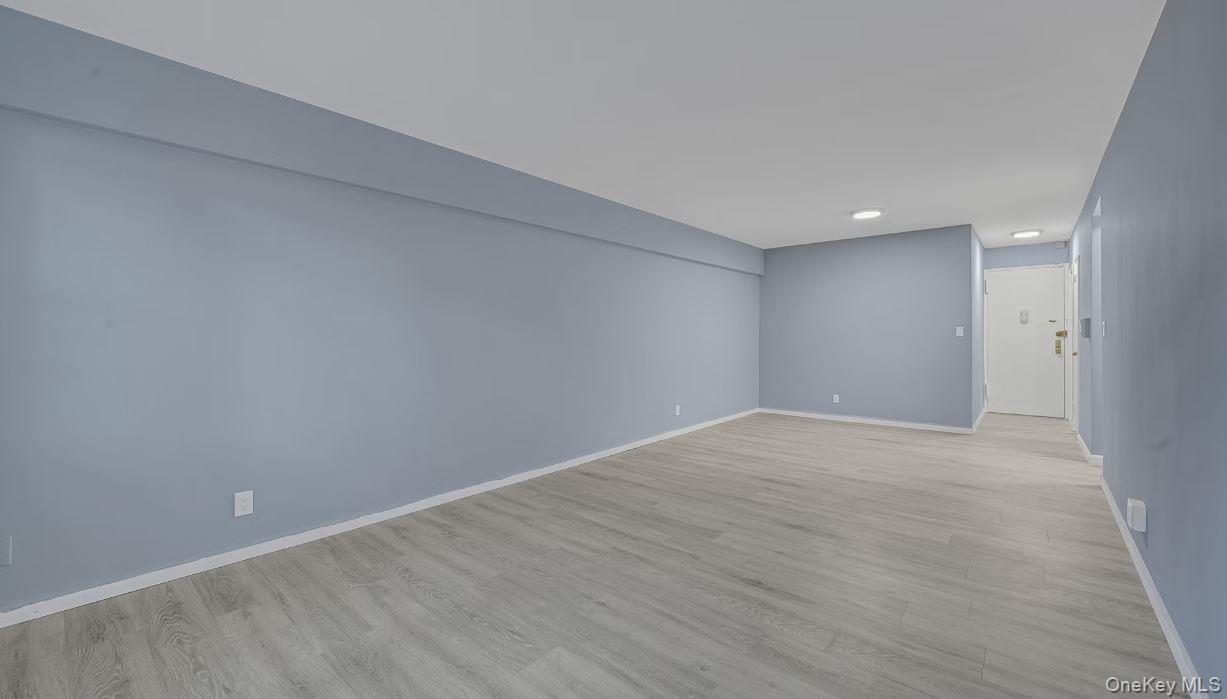 609 Palmer Road, Unit 3M Yonkers, NY 10701 - Photo 4 of 18 View of the dining area and front door.